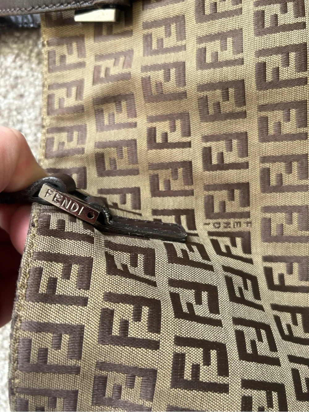 Auth Fendi Zucca Tote Bag Brown FF Monogram Canvas Shoulder Bag Vintage - Picture 7 of 16